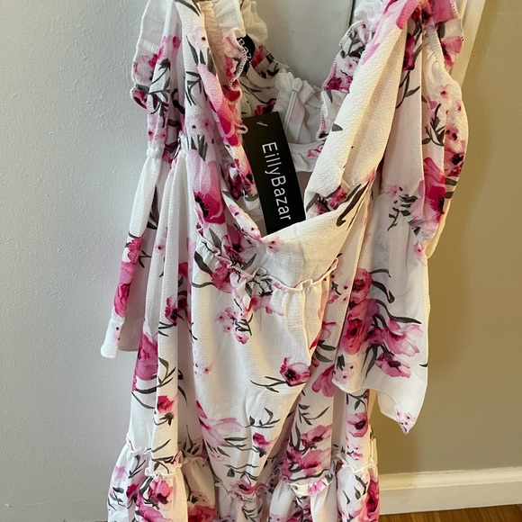 Printed Floral Dress!💕 - Picture 6 of 7